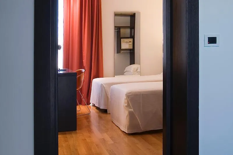 Card International Hotel Rimini 4*,  Itálie