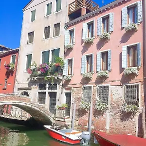 Bed & Breakfast 3749 Pontechiodo Venedig