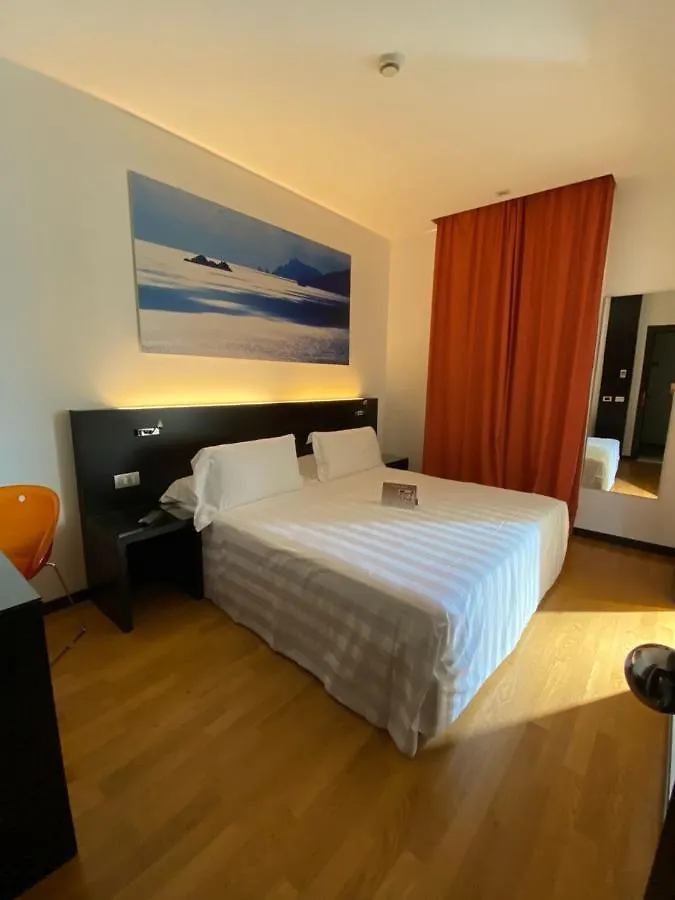 Card International Hotel Rímini